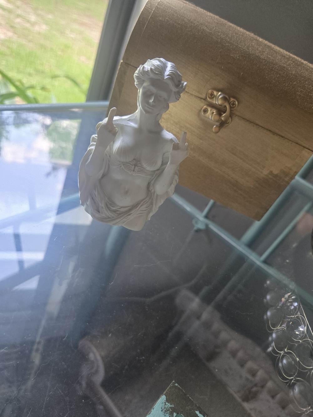 White Ceramic Statue Bust - Two Middle Fingers - Picture 3 of 7
